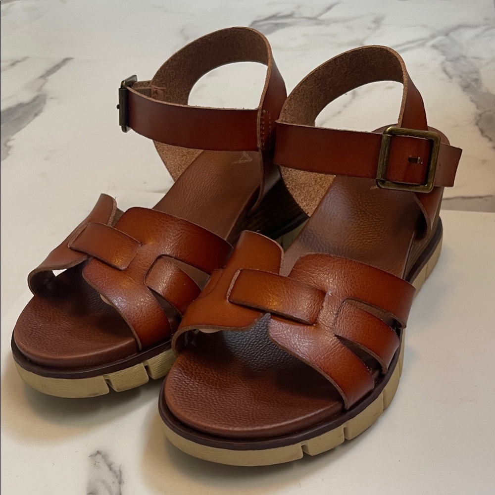 MIA Tan Leather Sandals